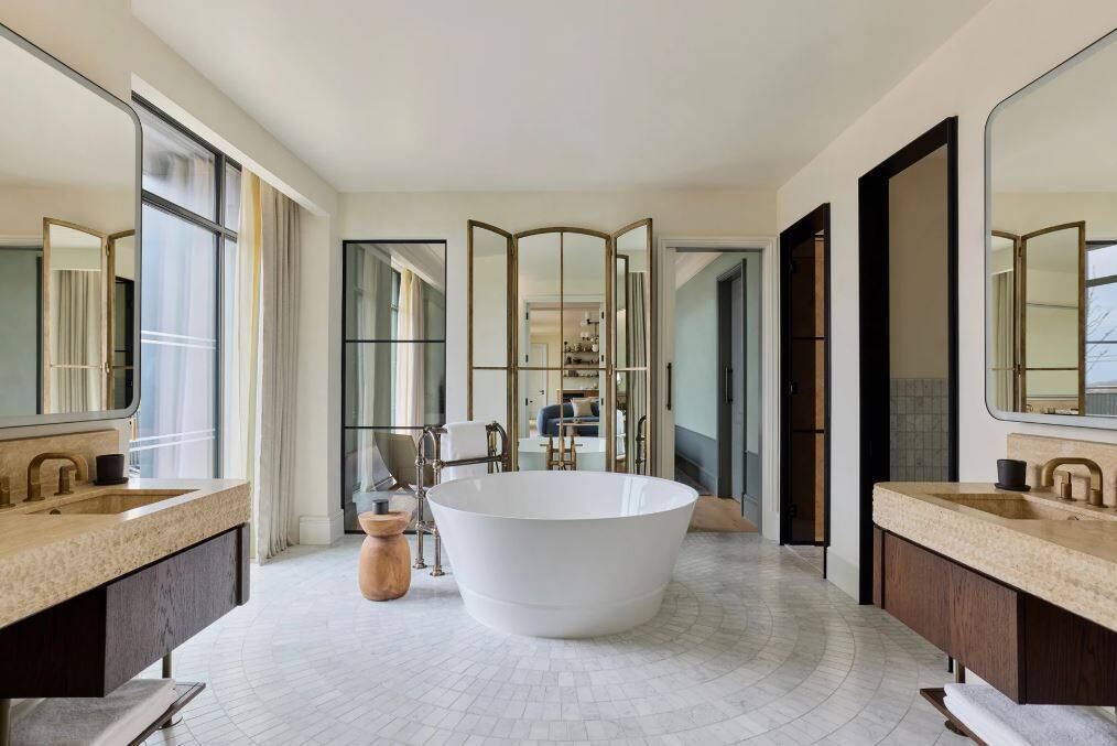 WHITELEY SUITE