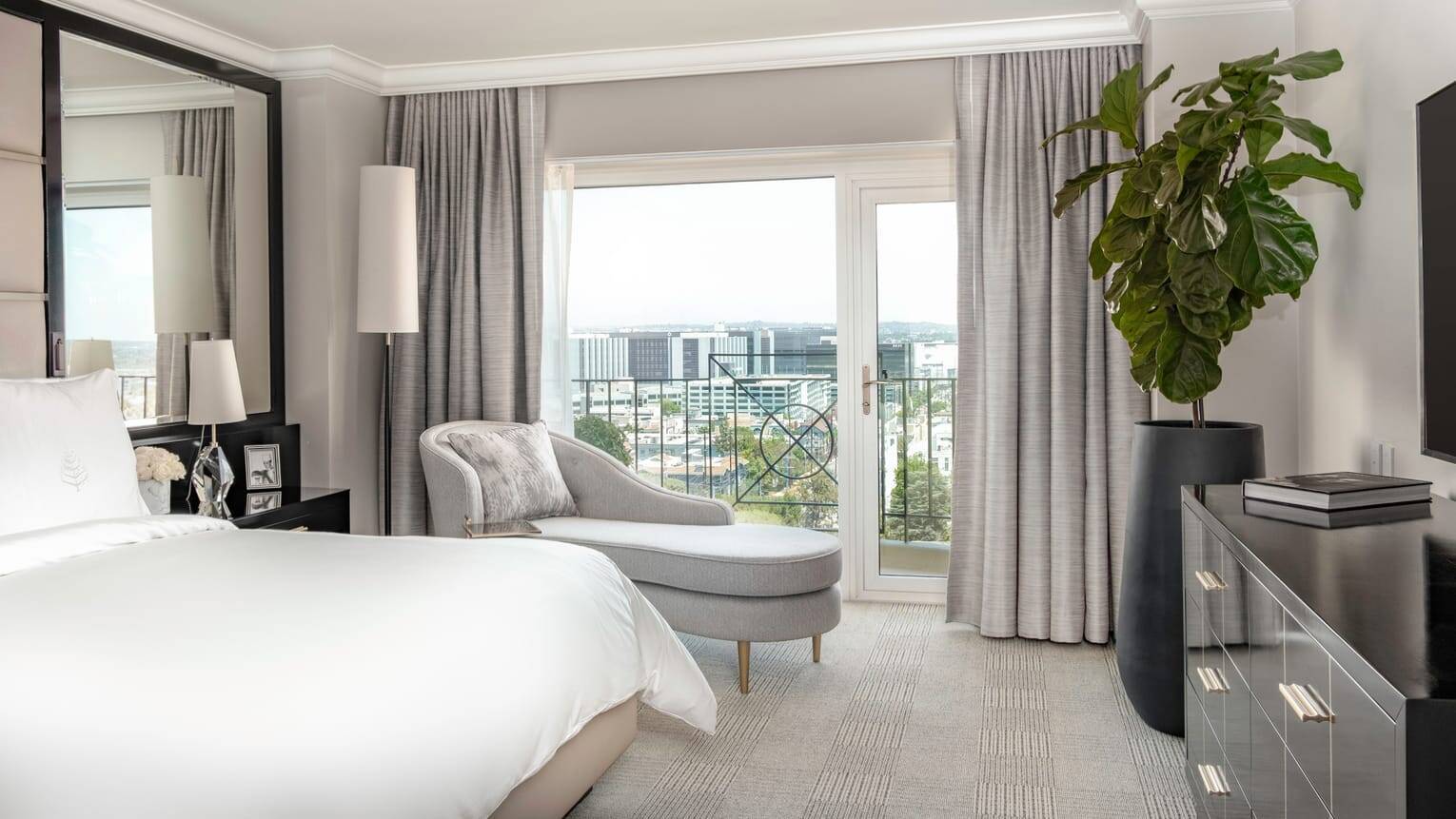 Grand Doheny Suite