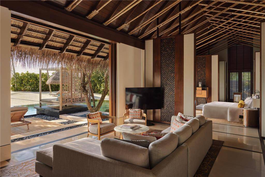 Grand Beach Villa with Pool