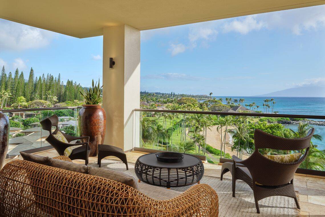 SIGNATURE THREE BEDROOM OCEANFRONT RESDINCE, LLIMA