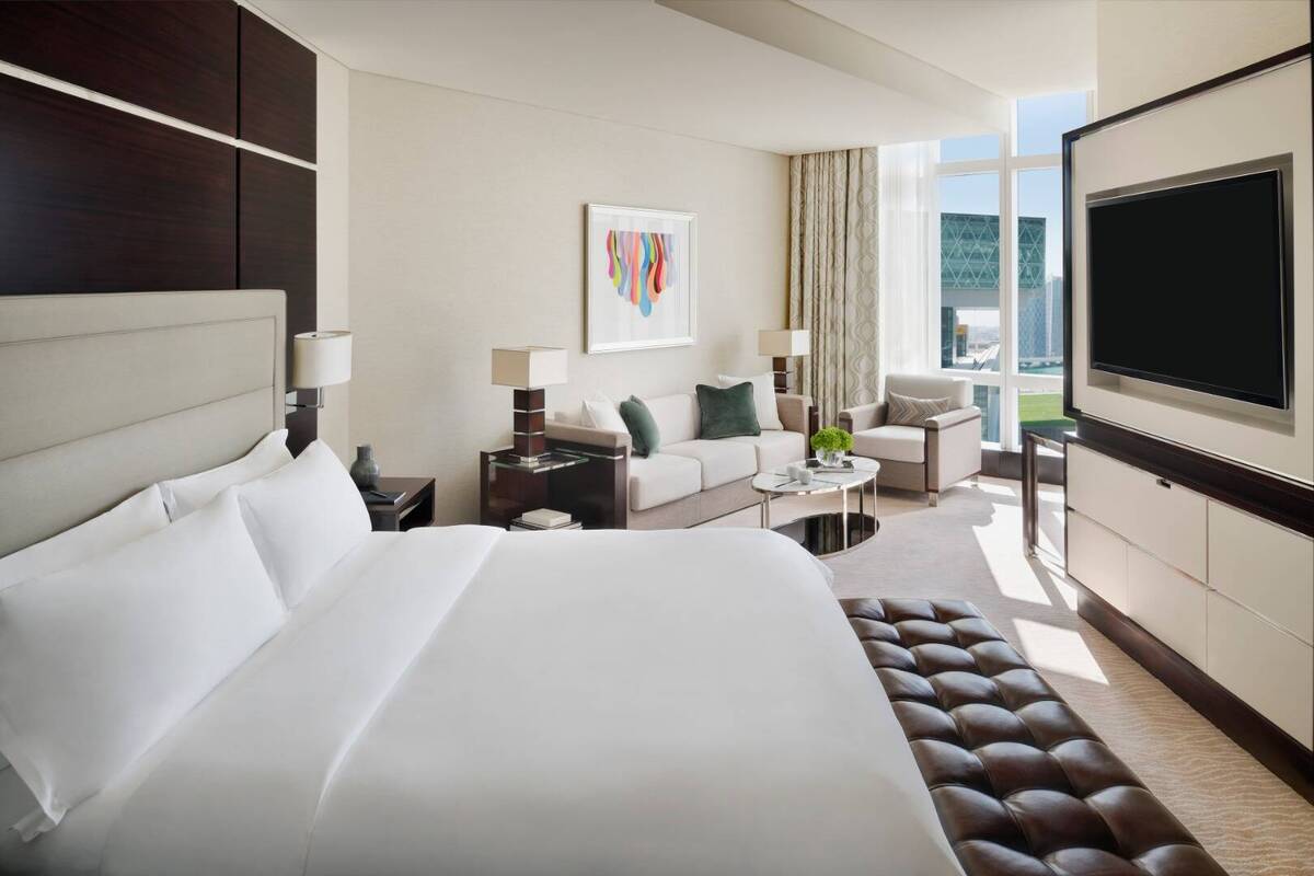 Manor Club Junior Suite King