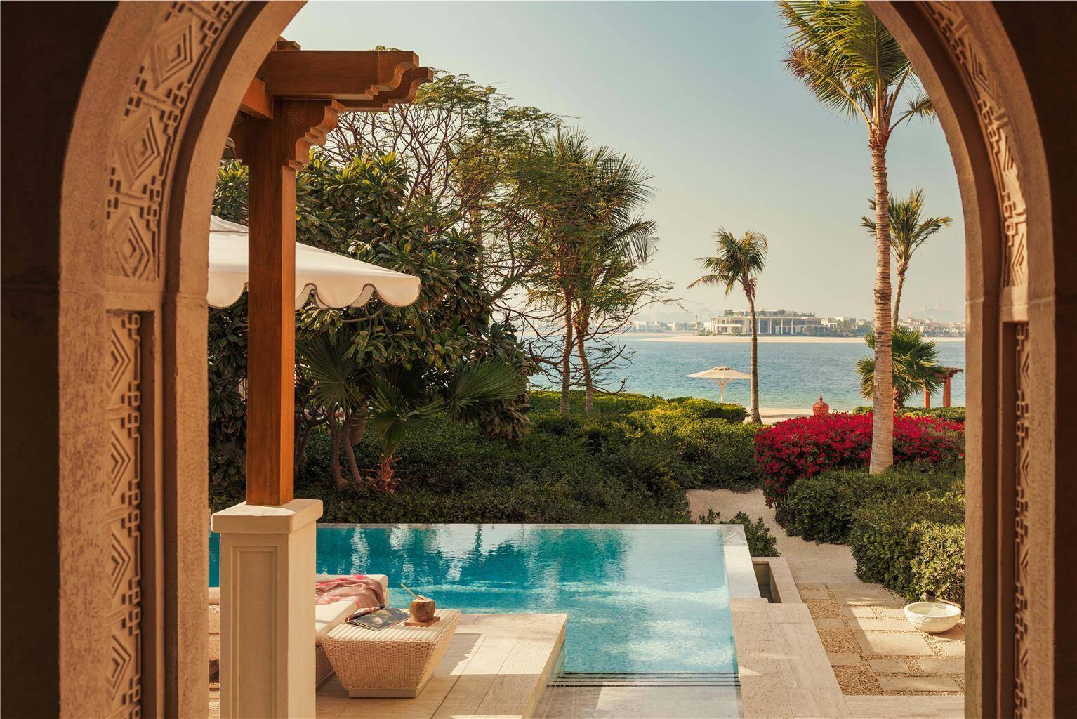 Beachfront Executive Suite with Pool