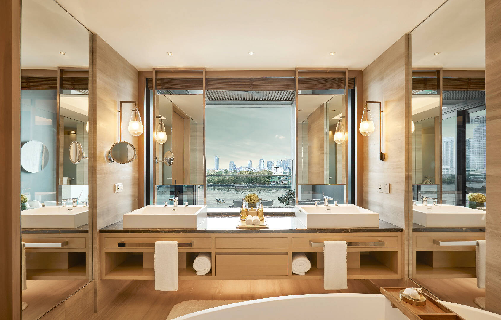 Riverfront Premier King