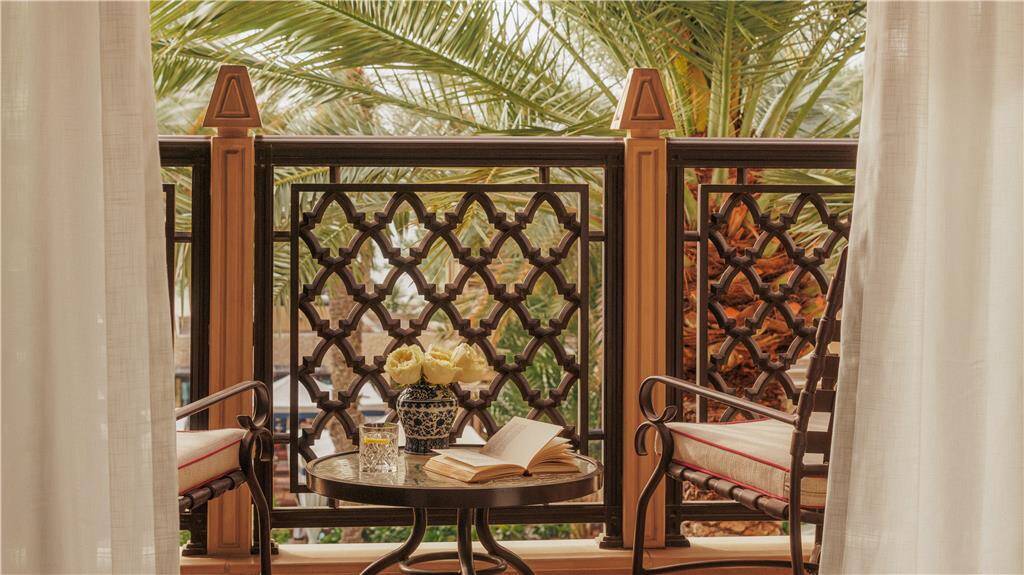 Arabian Court Deluxe King Room
