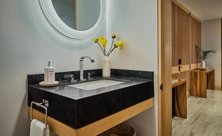 Ocean View Townhouse One Bedroom Suite