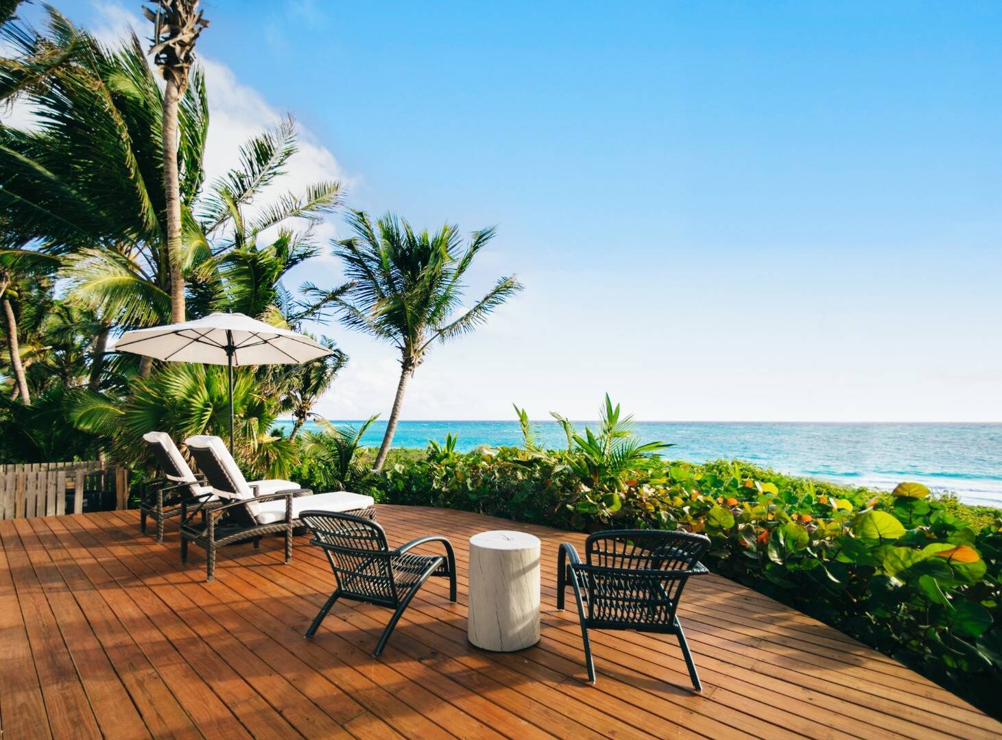ONE BEDROOM OCEAN FRONT COTTAGE 