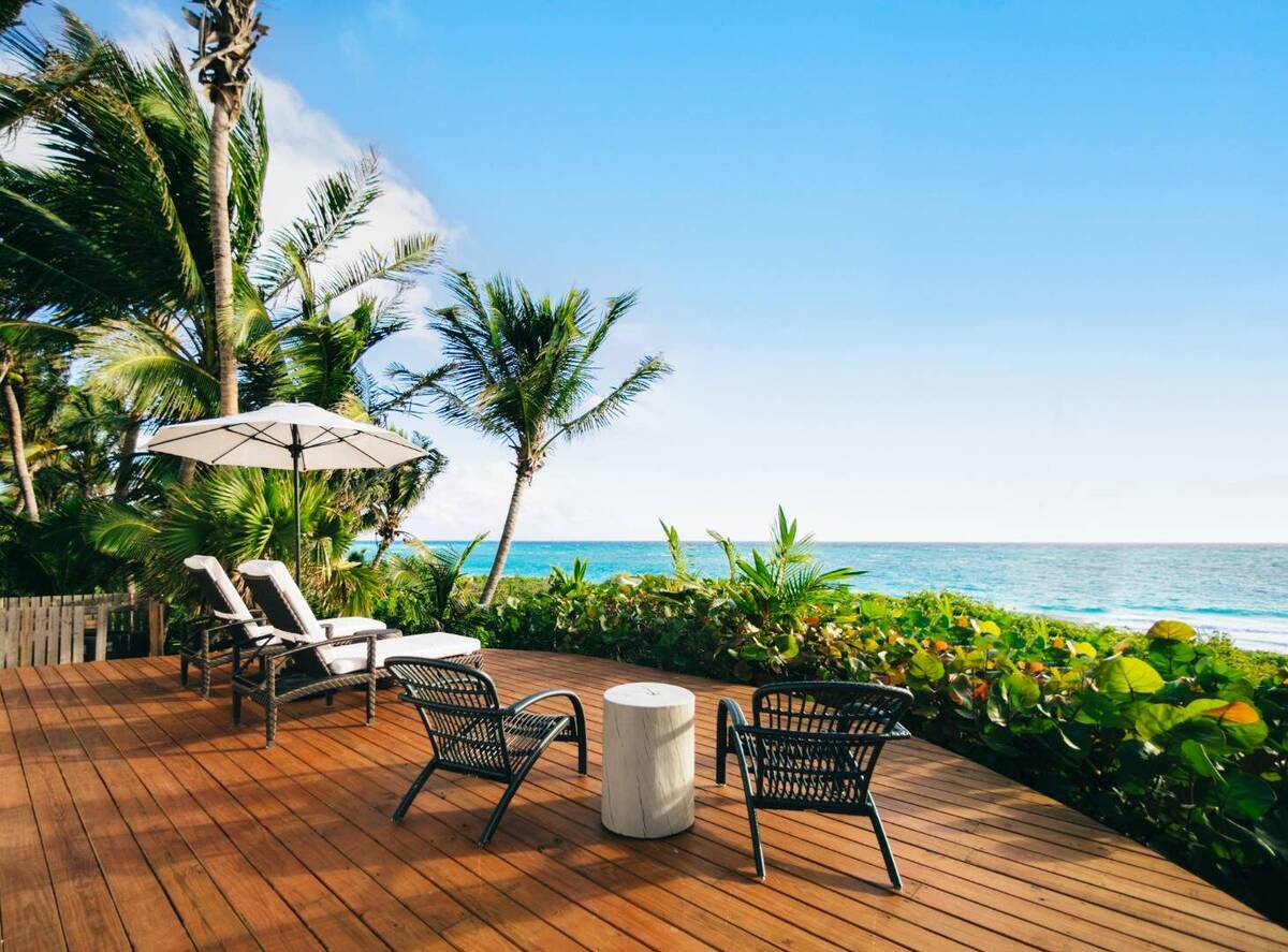 ONE BEDROOM OCEAN FRONT COTTAGE 