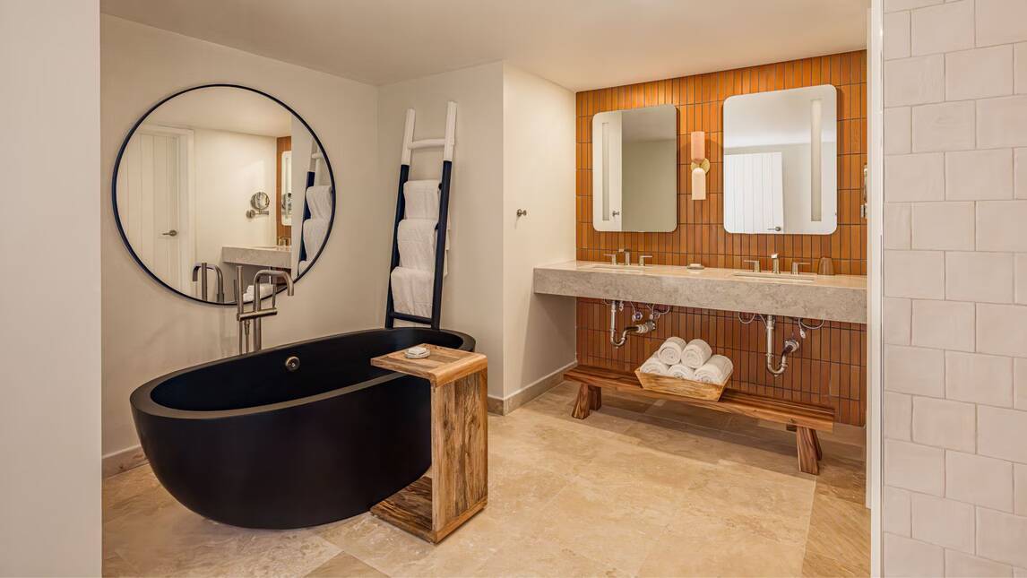 One Bedroom Ocean View Suite