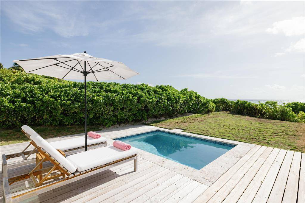 ONE BEDROOM OCEAN FRONT COTTAGE WITH PRIVATE POOL