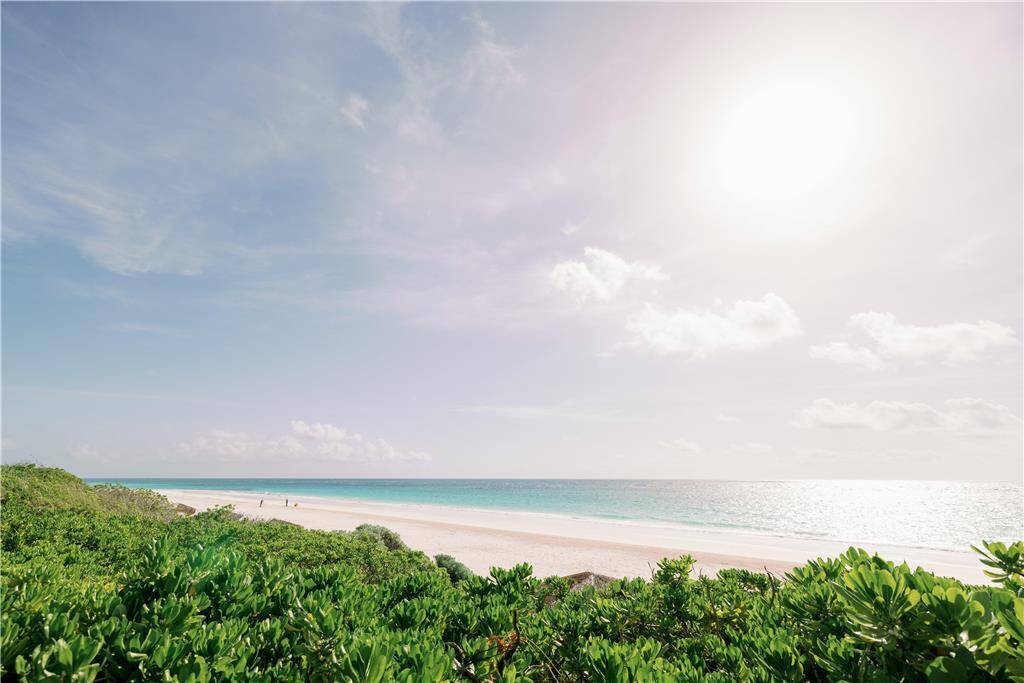 ONE BEDROOM OCEAN FRONT COTTAGE WITH PRIVATE POOL