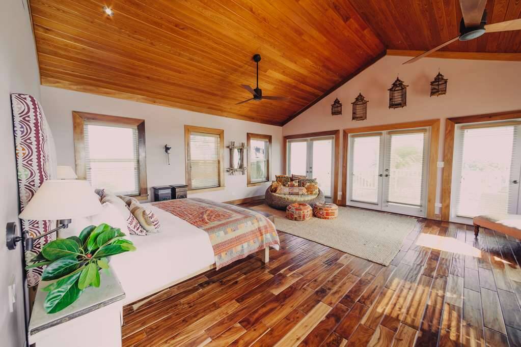 BANYAN TREE HOUSE + COTTAGE 