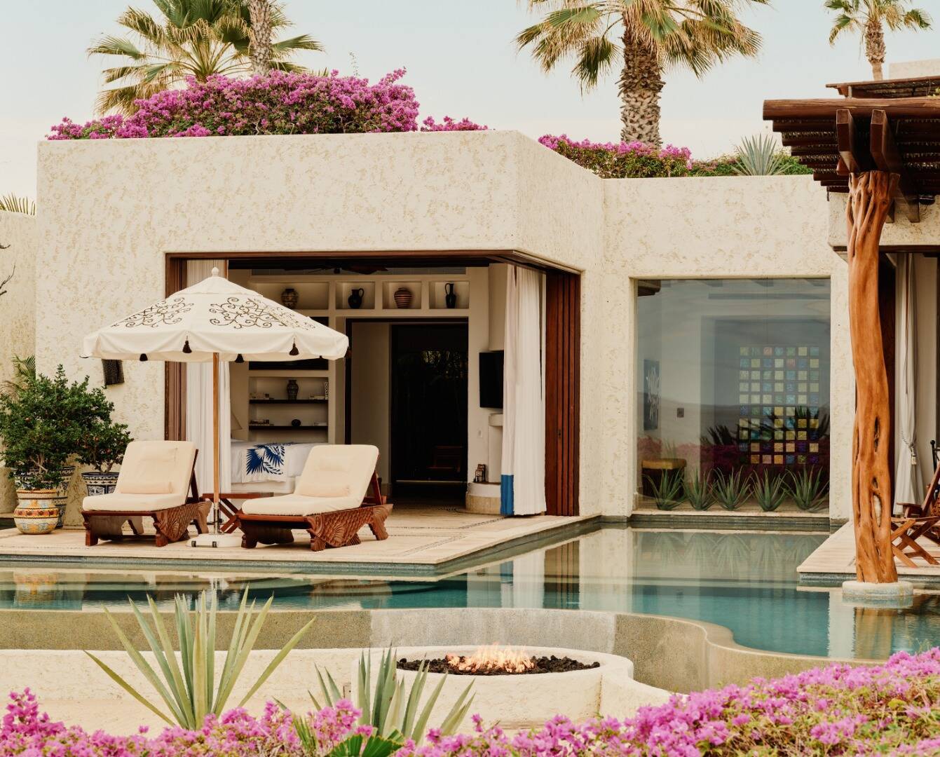 One Bedroom Beachfront Signature Villa With Media Room