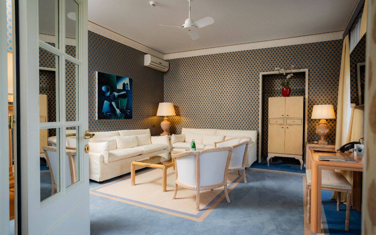 SUITE