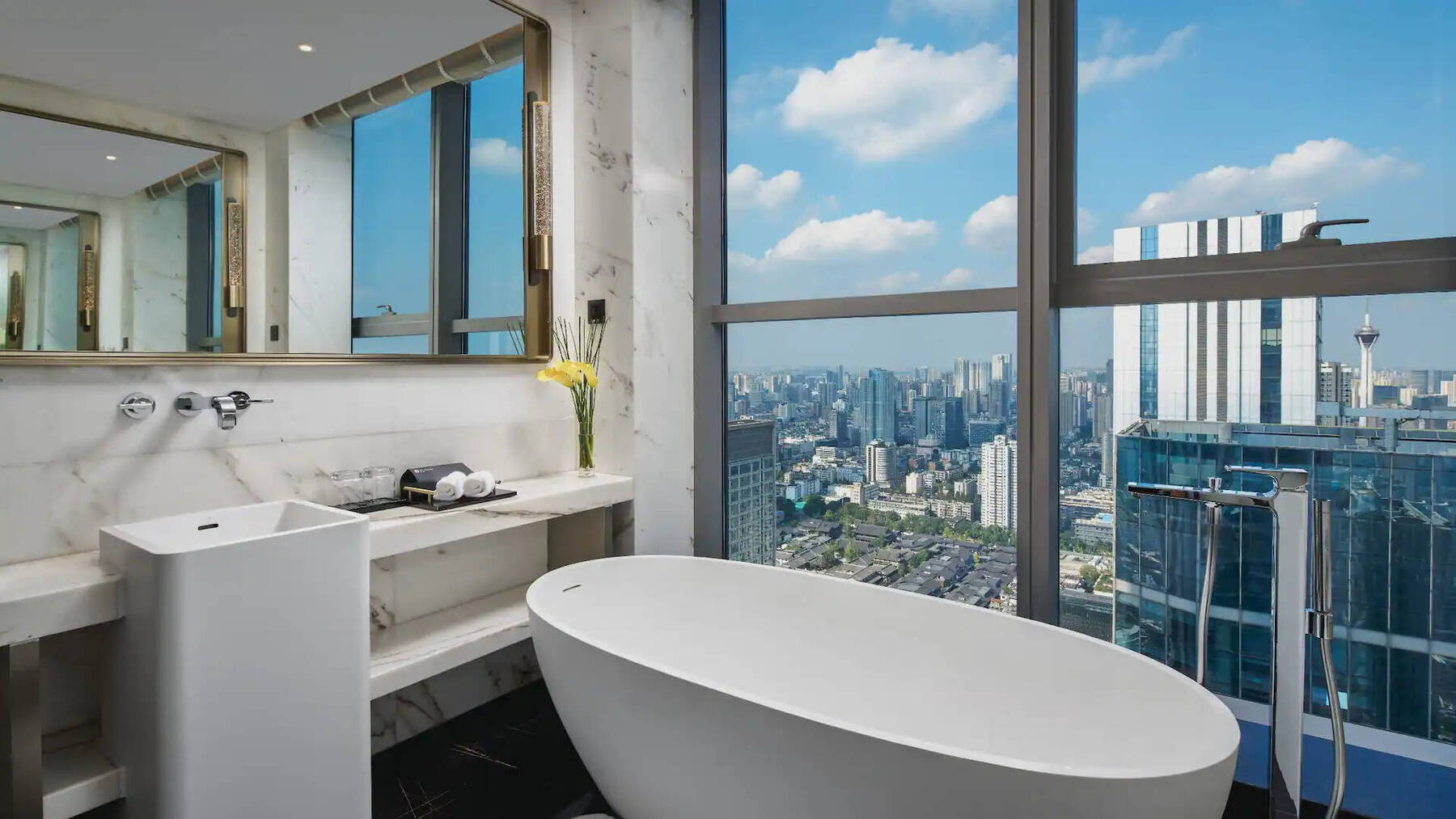 King Bed, River View, Premium