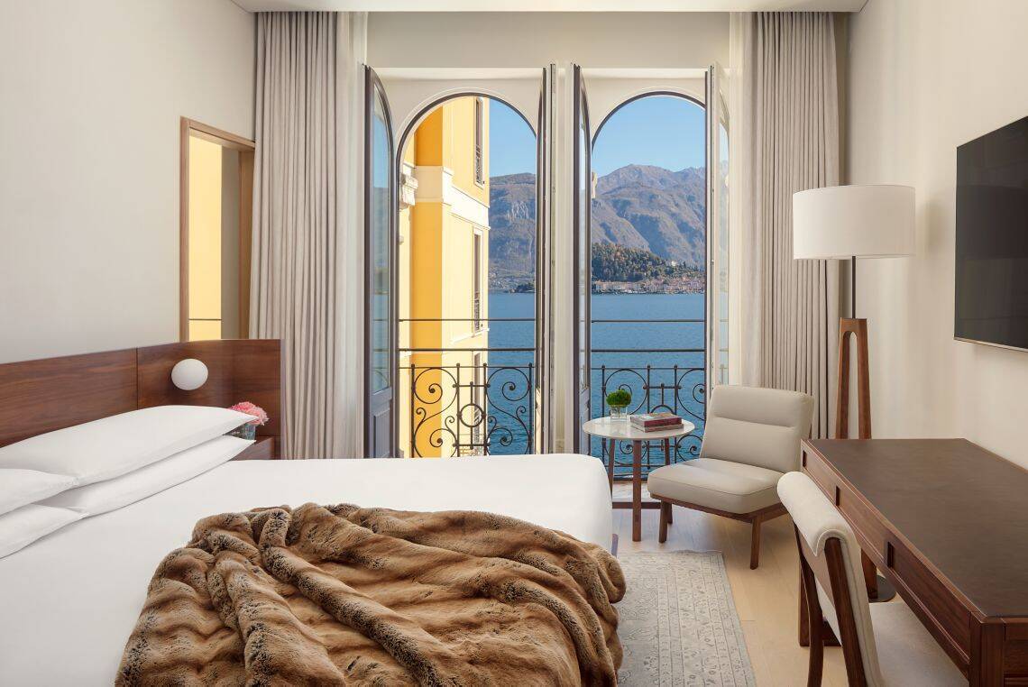 Standard Lake View King