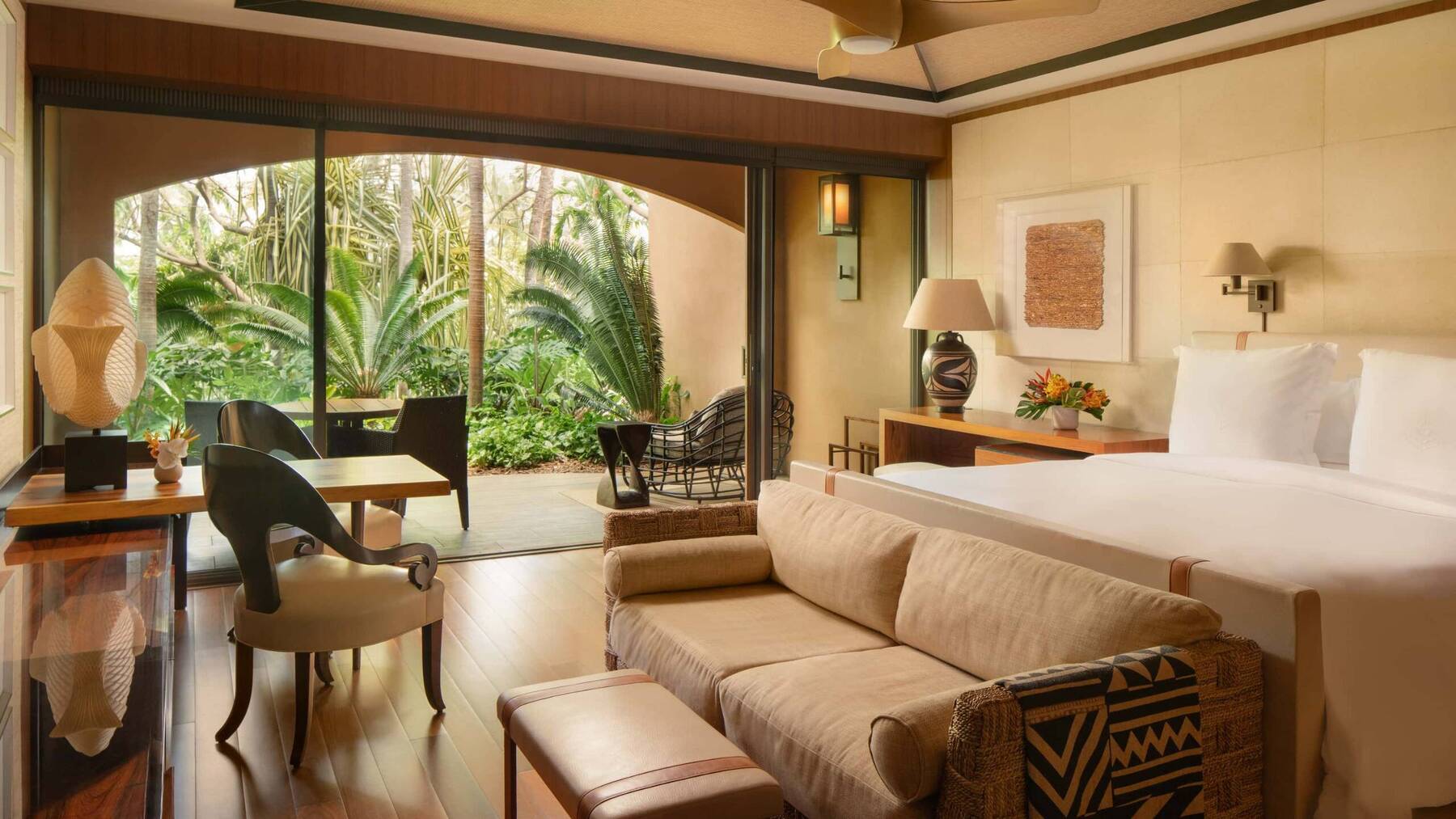 Garden View Accessible Room - King bed