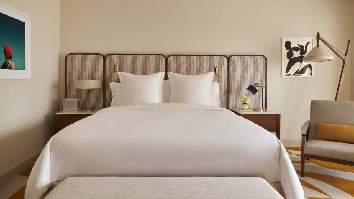 Bayfront Accessible King Bed