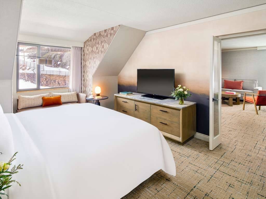 Fairmont Gold Signature Suite