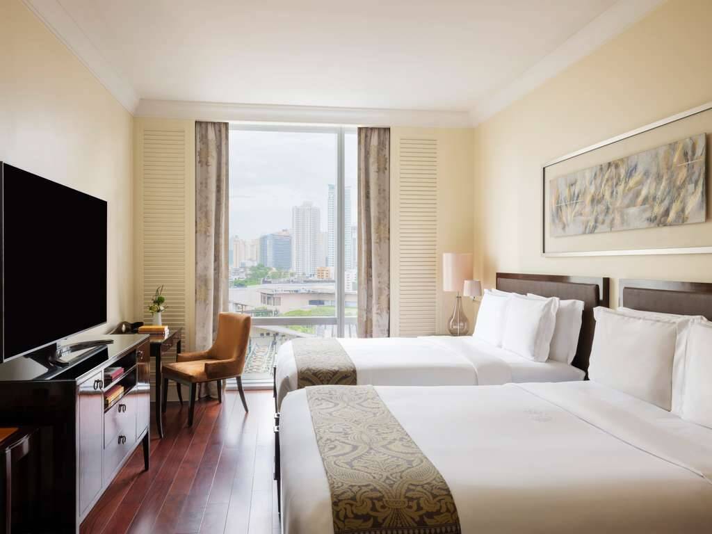 Artist's Two Queen Suite