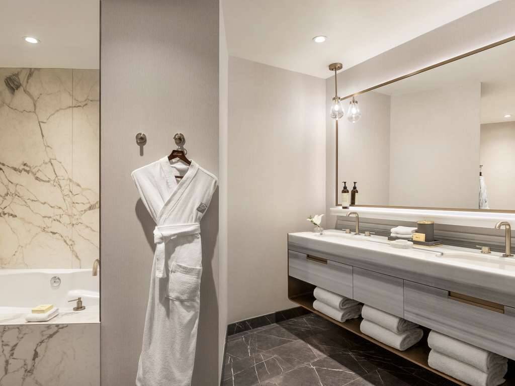 One Bedroom Suite King