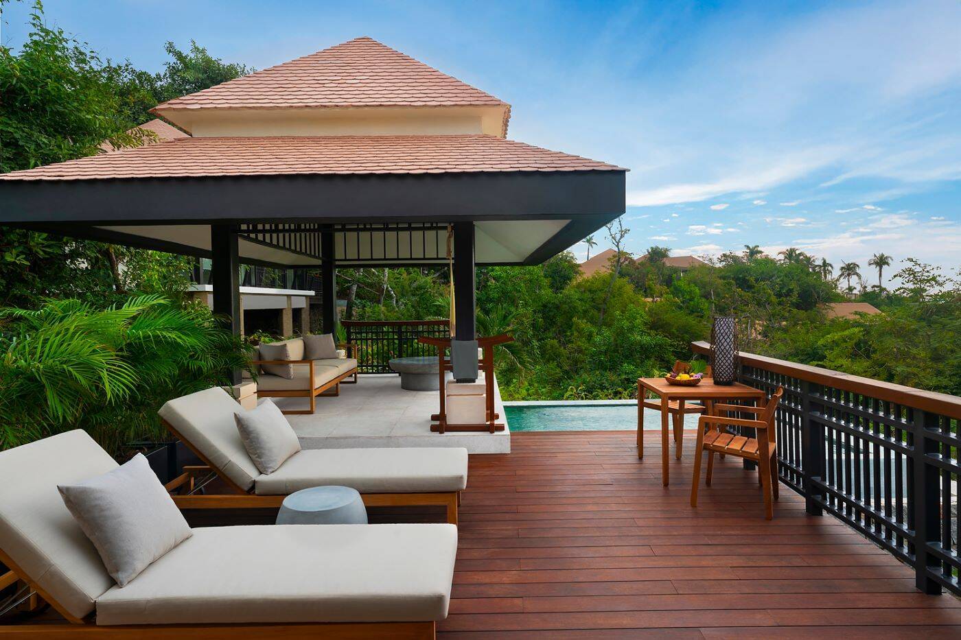 Hillside Pool King Villa