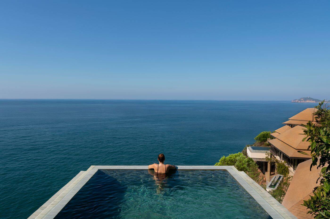 Ocean Front Pool Villa King