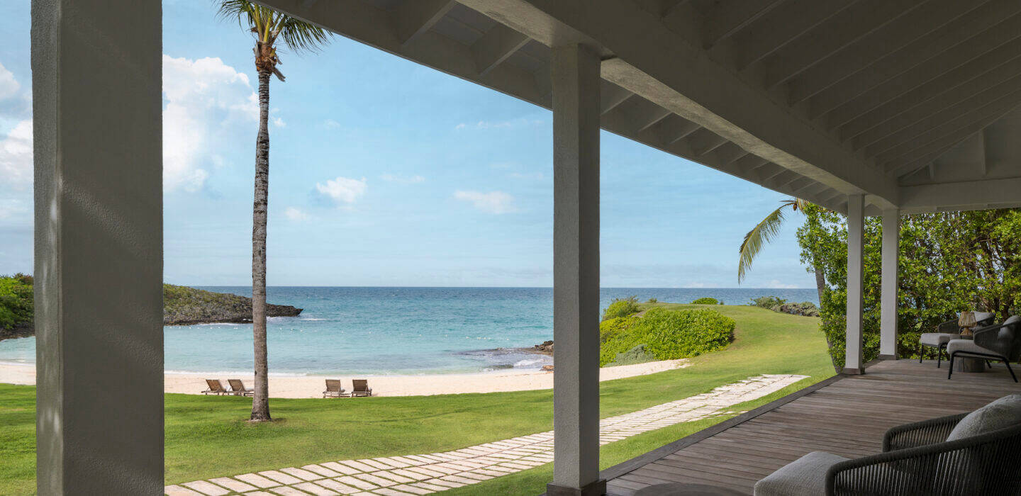 BEACHFRONT ONE BEDROOM VILLA