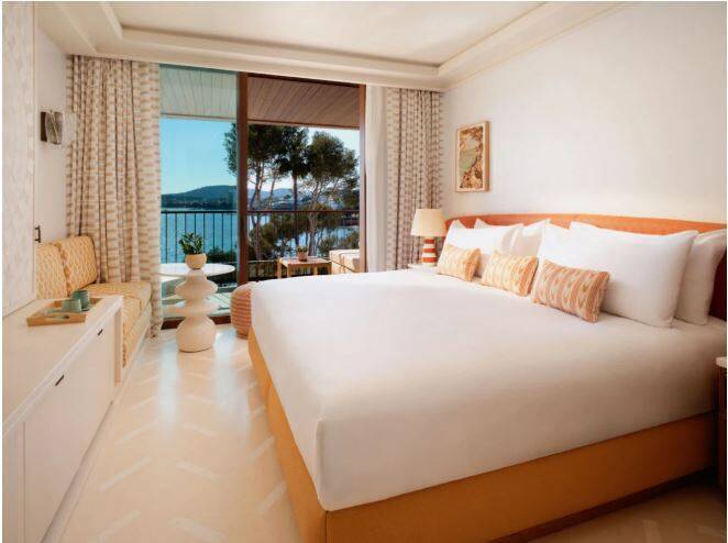 SEA VIEW ROOM
