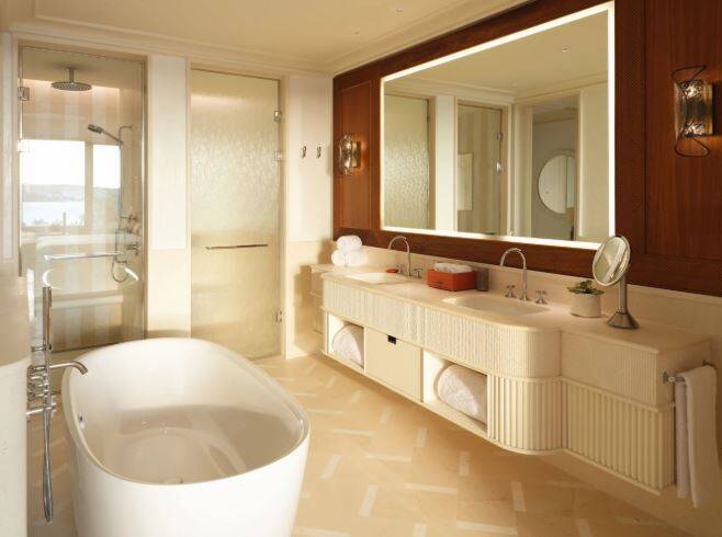 DELUXE SEA VIEW ROOM
