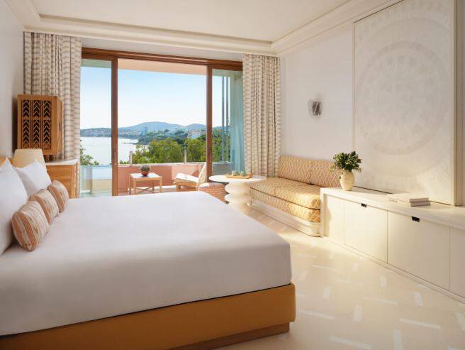 DELUXE SEA VIEW ROOM