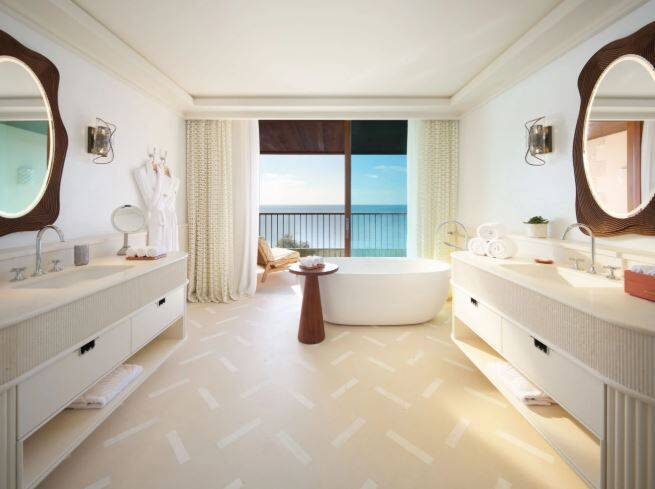 MANDARIN SEA VIEW ROOM