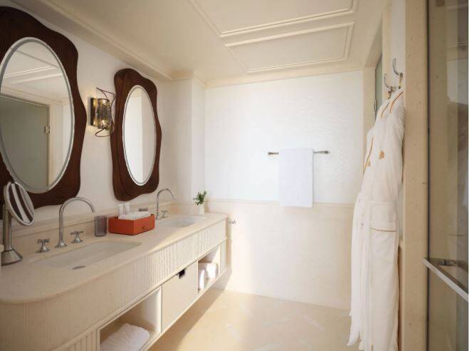 SEA VIEW SUITE
