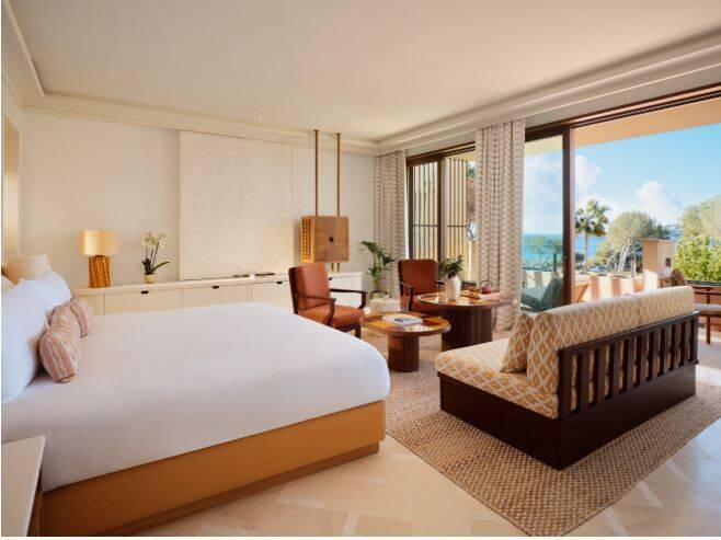 JUNIOR SEA VIEW SUITE