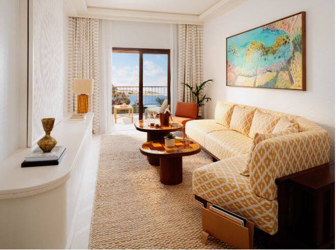 DELUXE SEA VIEW SUITE
