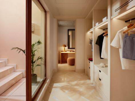 JUNIOR SEA VIEW SUITE WITH ROOF TOP POOL
