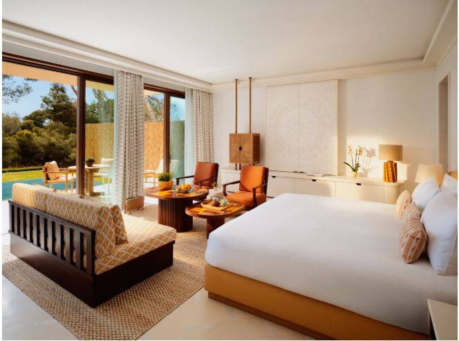 JUNIOR SUITE VIEW SUITE WITH PLURGE POOL