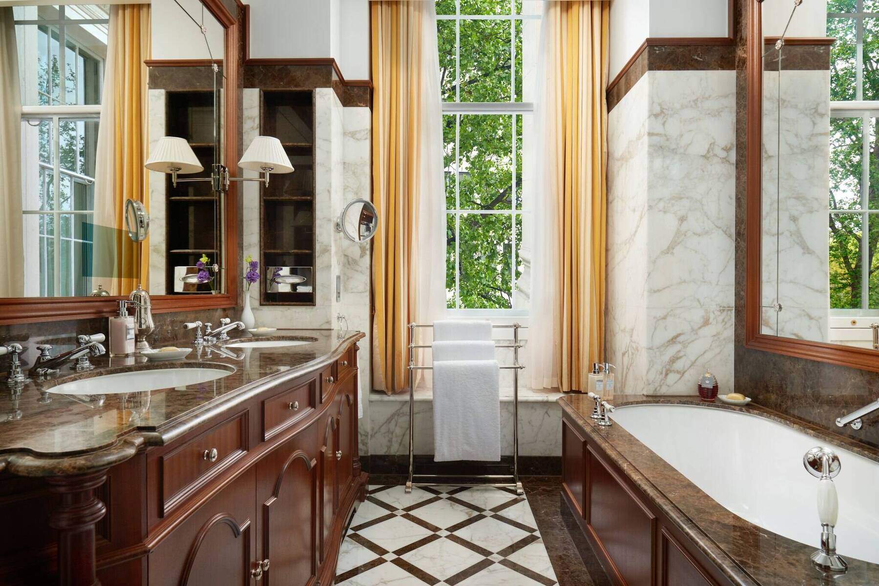 Lanesborough Suite