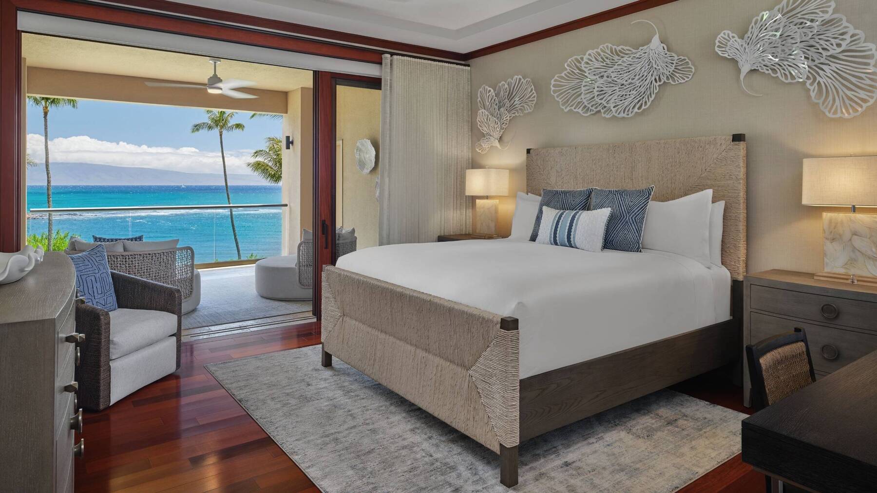 OCEANFRONT GRAND THREE BEDROOM RESIDENCE
