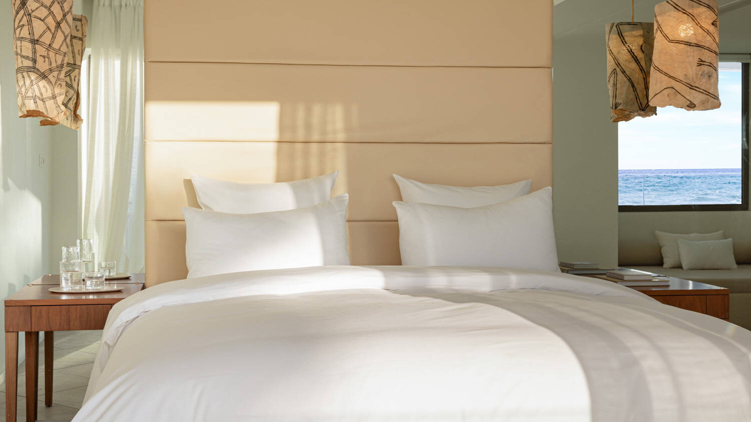 LUXURY ROOM