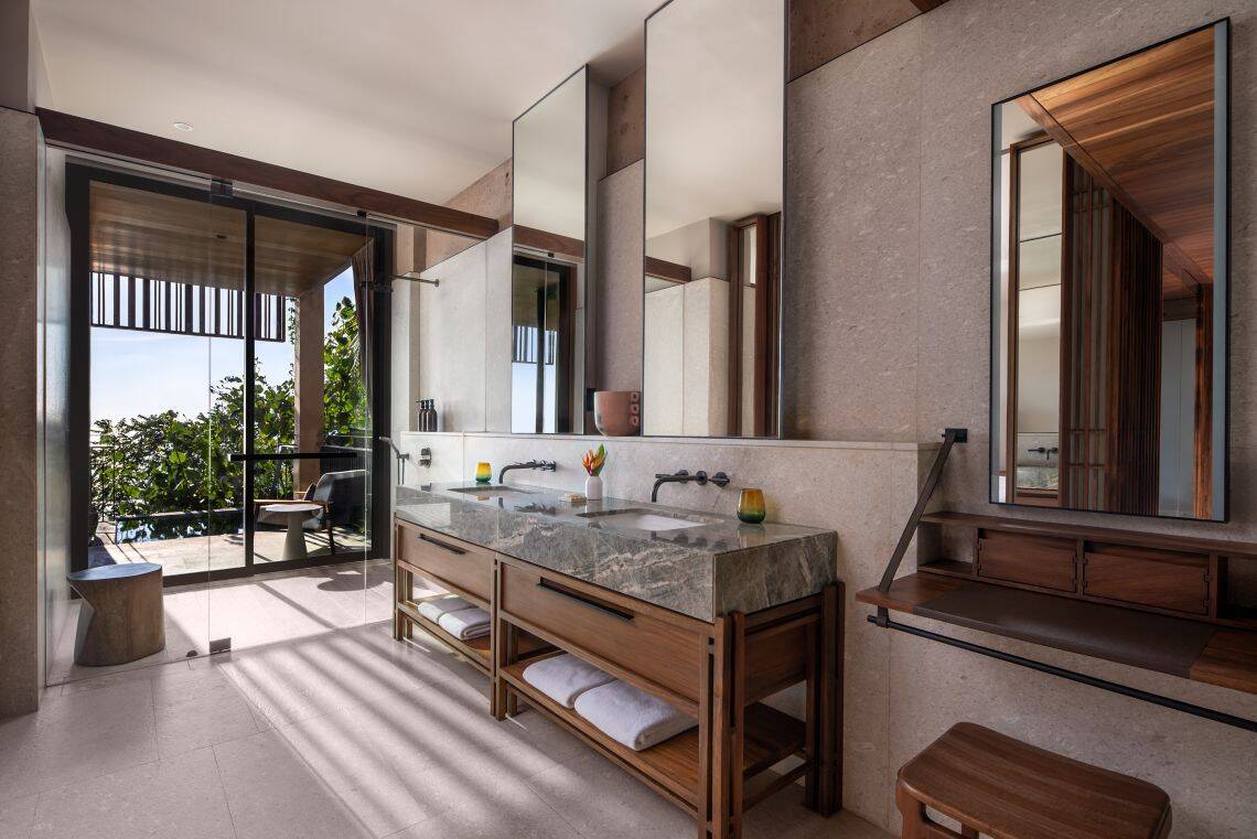 PANORAMIC VIEW POOL KING SUITE, SOFA BED