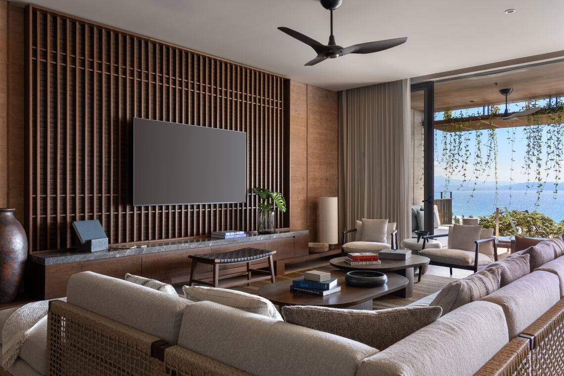 PANORAMIC OCEAN VIEW FOUR BEDROOM RESIDENCE, GROUND FLOOR, TERRACE AND PRIVATE POOL
