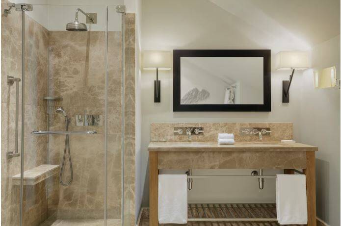 PREMIUM DELUXE PRAGUE CASTLE VIEW ROOM