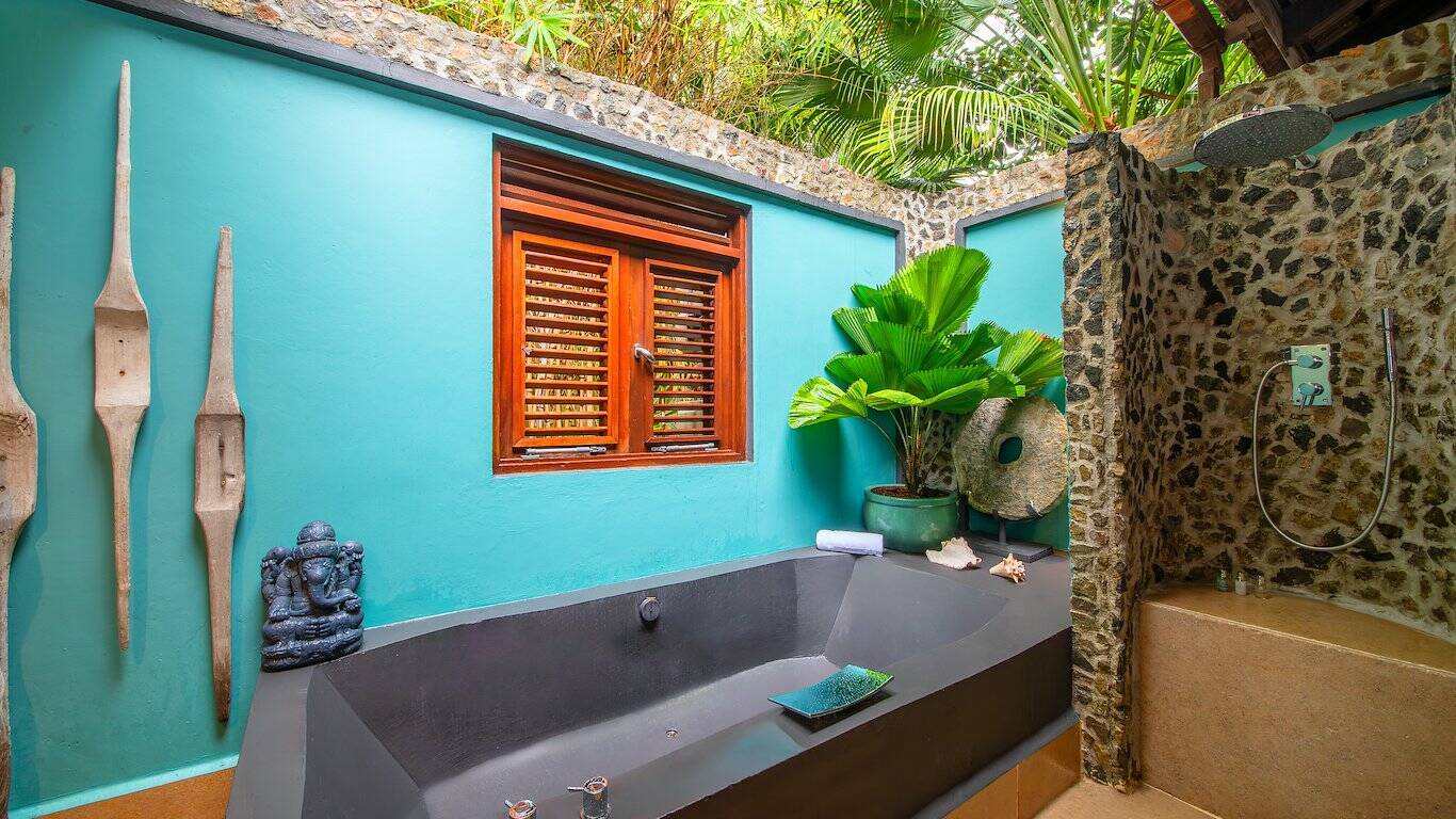 Banyan Tree Room