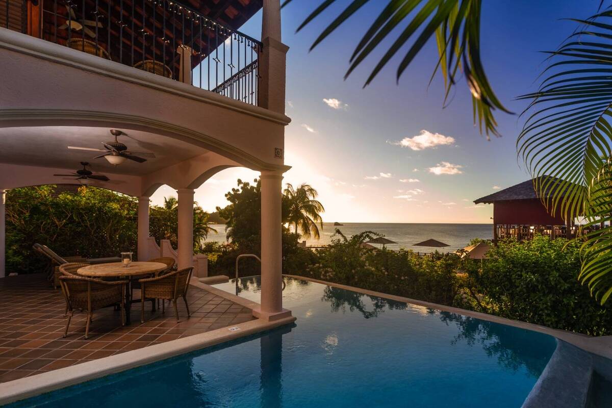 Two Bedroom Oceanview Villa with Pool
