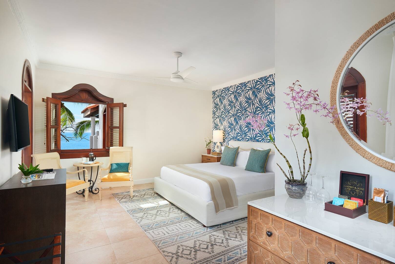 Three Bedroom Oceanview Villa with Pool and Rooftop Terrace