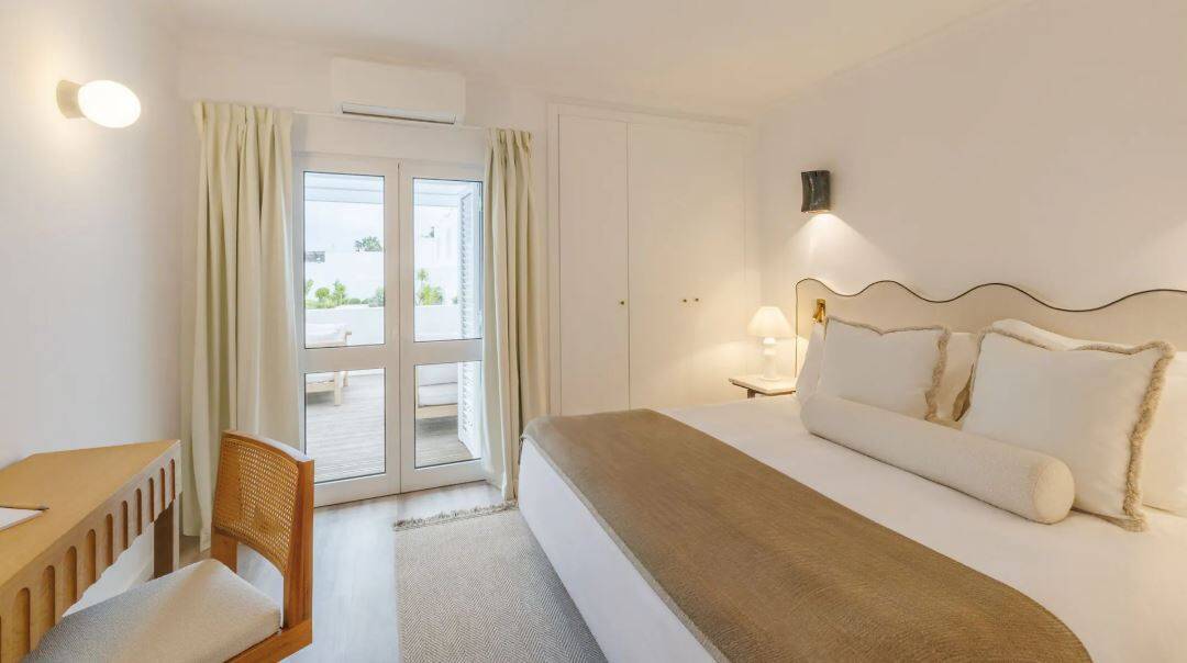 TWO BEDROOM SUITE POOL VIEW WITH TERRACE